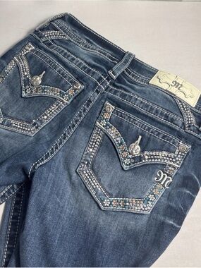 Miss Me Jeans Size 25 Mid Rise Capri Floral Rhinestone Y2K Embellished.   (A)